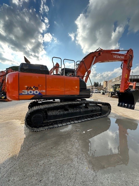 ESCAVATORE CINGOLATO HITACHI ZX350-6